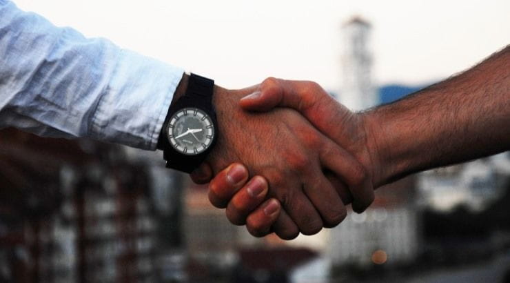 handshake-1513228_1280