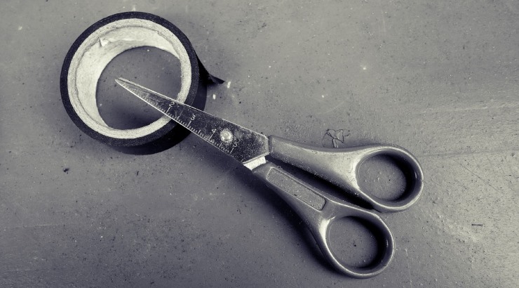 scissors-2116979_1280
